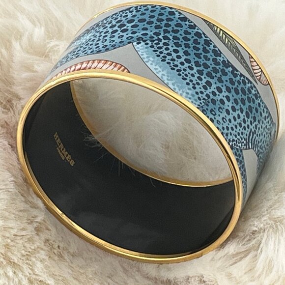 Hermes Enamel Tiger Print Bangle - Picture 5 of 10